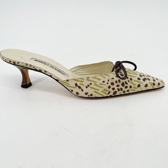 Manolo Blahnik Vintage Beige Green Brown Canvas Bow Pointed Toe Mules IT 36.5 - Picture 2 of 11